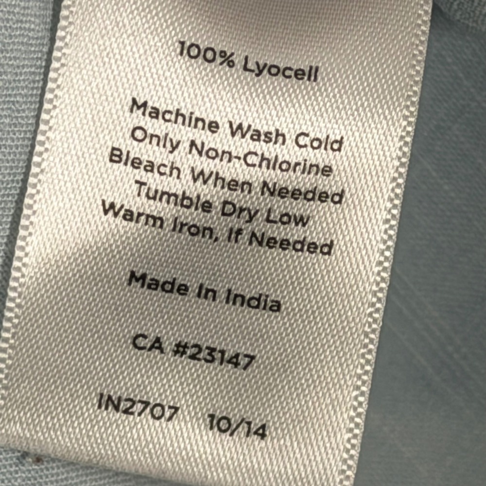 Talbots Chambray Button Up Shirt Womens XL Blue Light Wash Preppy Beach Lyocell - Picture 5 of 9